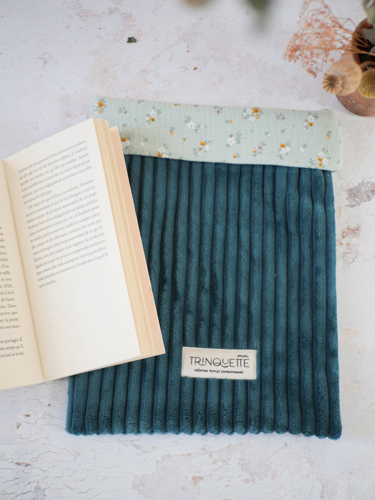 LARGE FORMAT book pouch