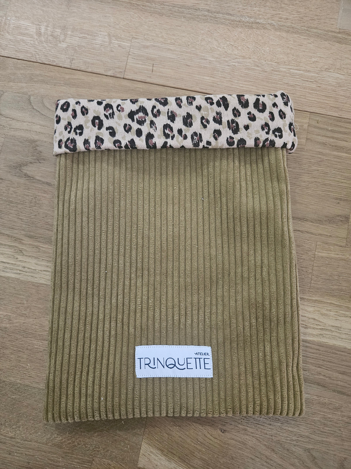 LARGE FORMAT book pouch
