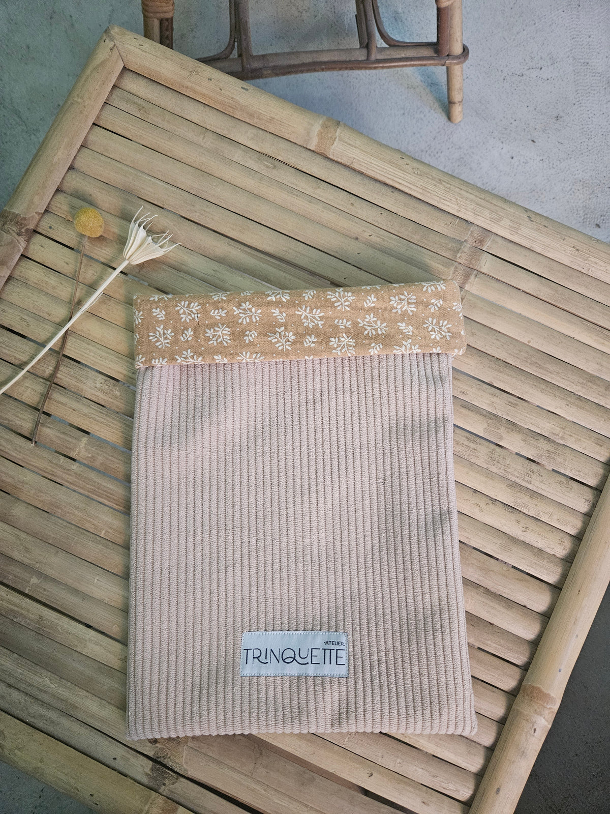 LARGE FORMAT book pouch
